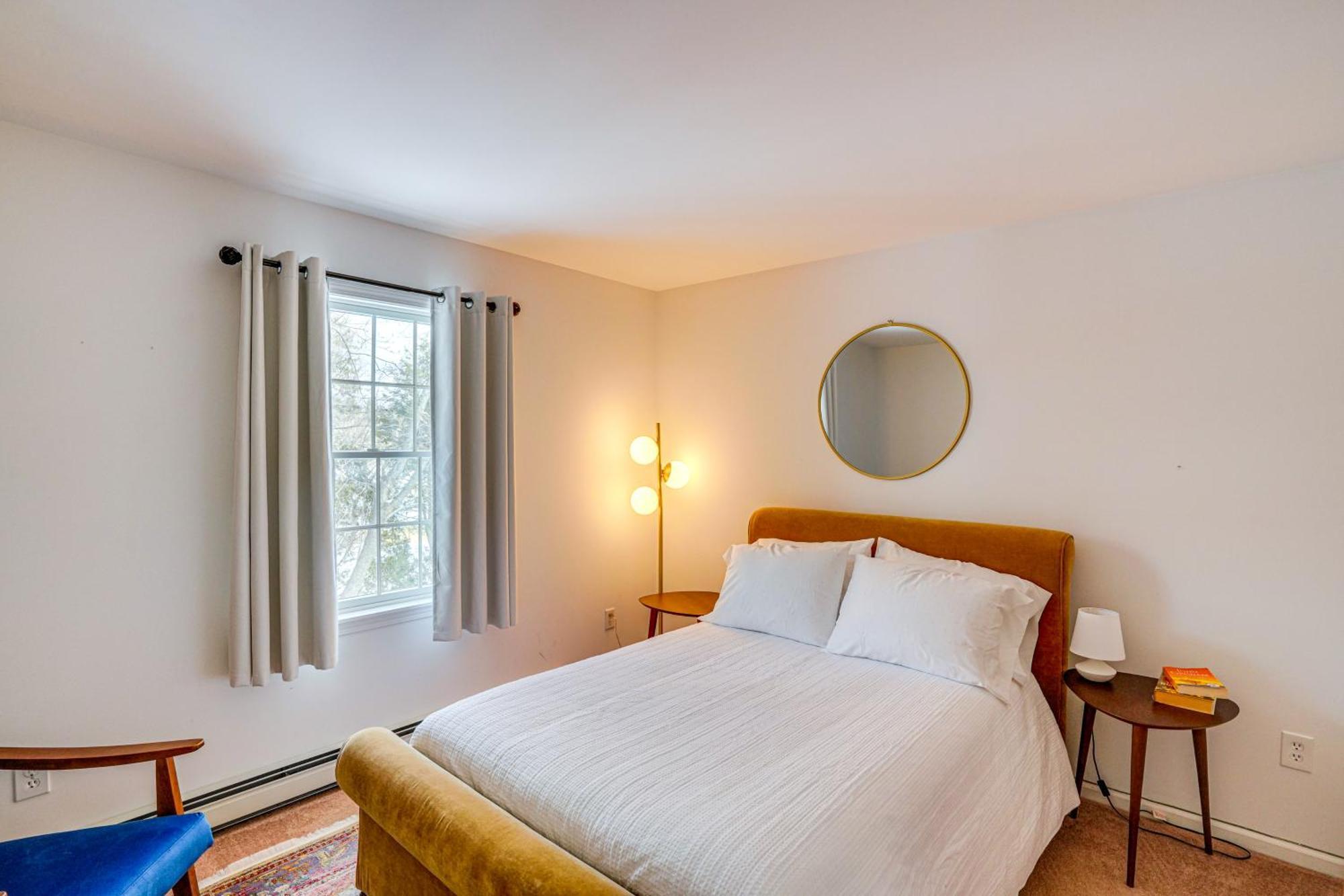 Private Guest House In Dtwn Lenox, Walk To Dining! Exterior foto