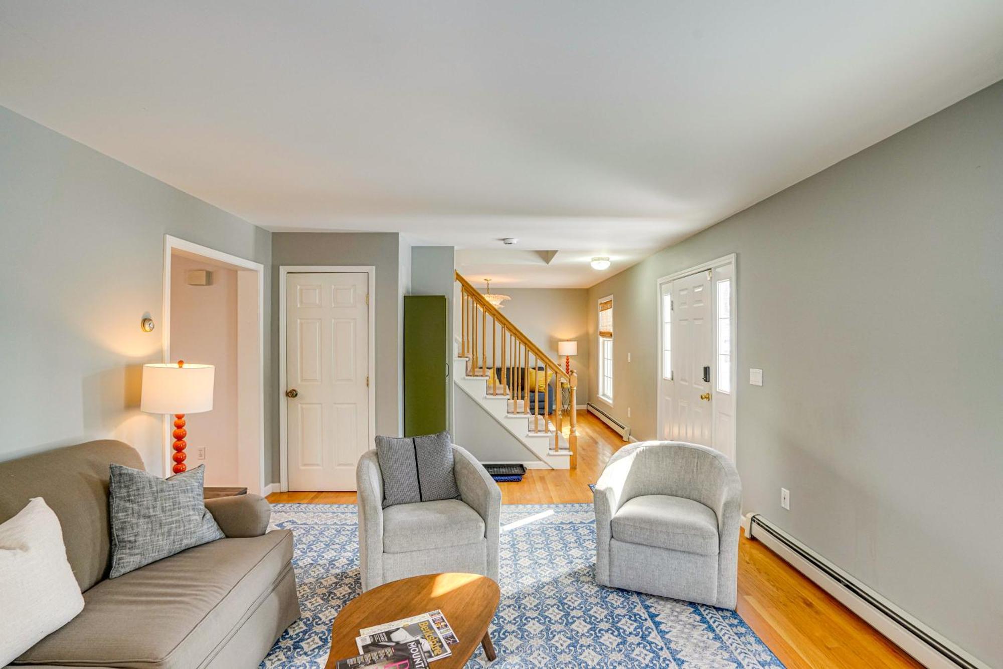 Private Guest House In Dtwn Lenox, Walk To Dining! Exterior foto